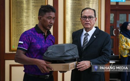 38 ORANG TERIMA CEK SUMBANGAN KERAJAAN NEGERI PAHANG