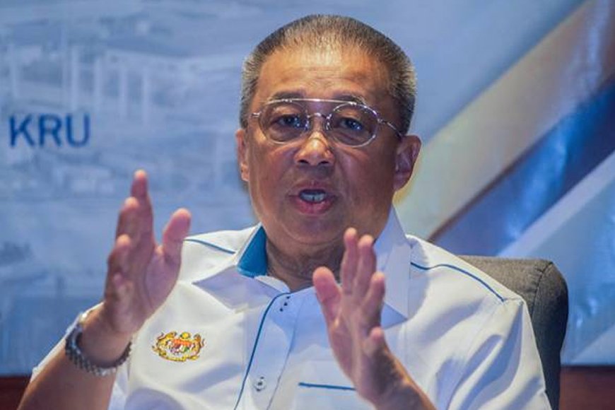 AHLI PARLIMEN LABUAN NAFI WUJUD PAKSAAN, UGUT, SOGOKAN UNTUK SOKONG PERDANA MENTERI