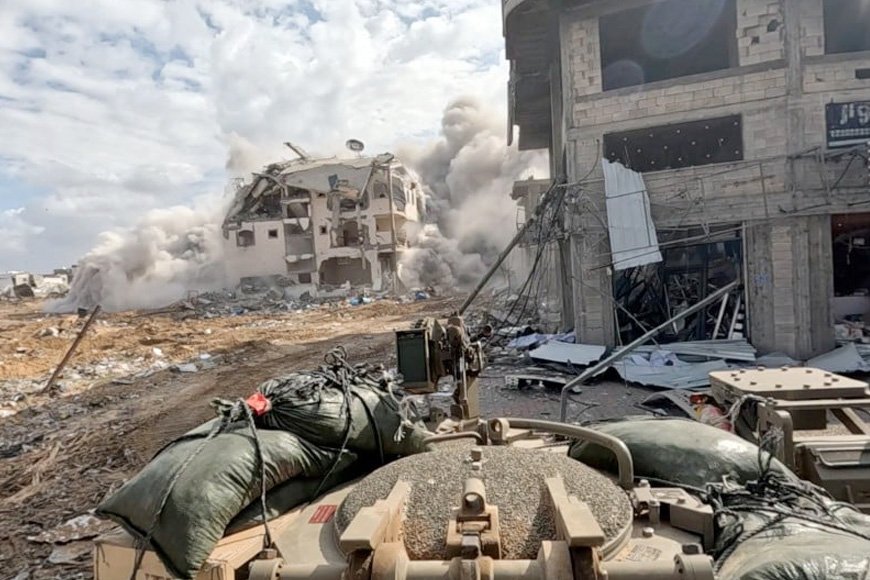 Israel perhebatkan serangan, darat, udara di selatan Gaza
