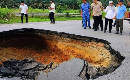 Pemasangan jambatan bailey di Jalan Kuantan-Segamat dimulakan