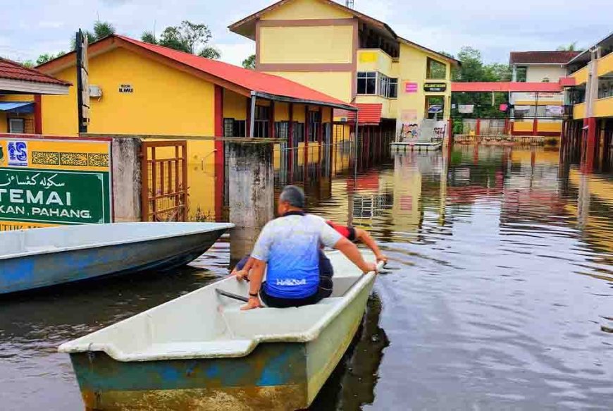 Sekolah masih belum beroperasi akibat banjir