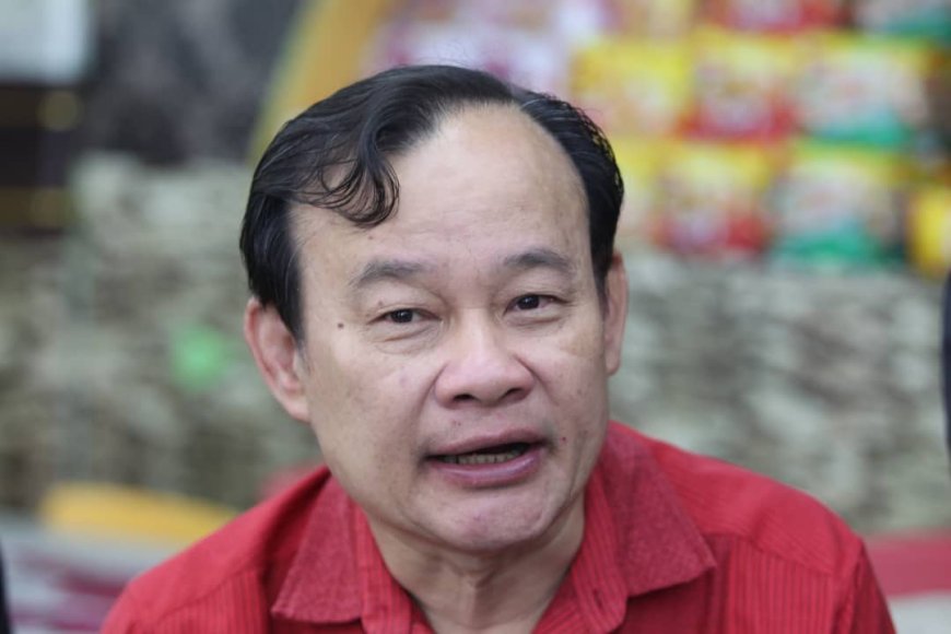 Rumah Ahli Parlimen Beruas dibaling bom petrol