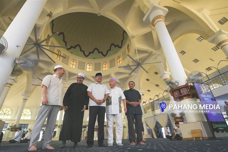 Islam di Pahang : Lihat dengan mata helang