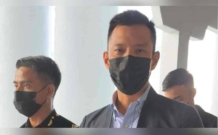 Anak ketua pembangkang didakwa terima rasuah RM100,000