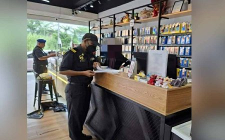 1,207 unit aksesori telefon berjenama disita