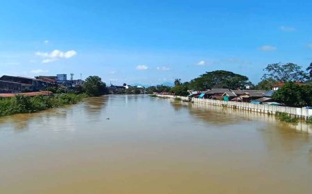 Anak muda Kelantan 'banjiri' Golok untuk berhibur