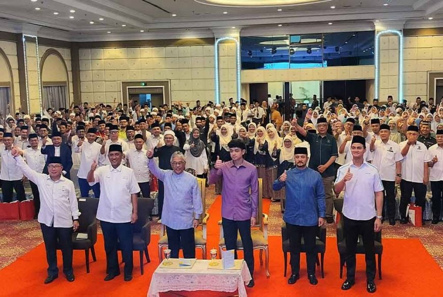 434 pelajar terima peranti mudah alih