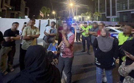 Lebih 30 jam jemaah umrah terkandas berkampung mahu tuntut semula wang