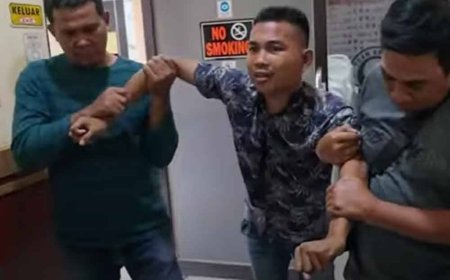 Geram ditegur, anak bakar rumah dan ayah kandung