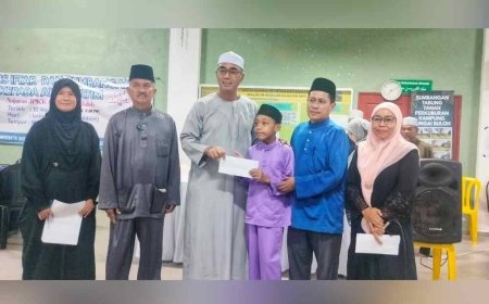 Anak yatim terima sumbangan lebih awal sempena Aidilfitri