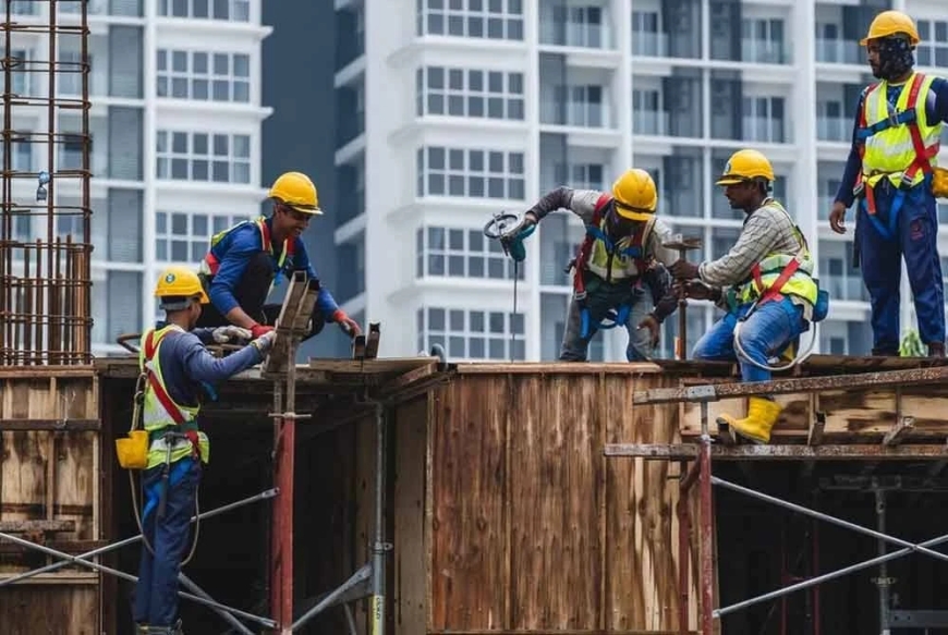 Gaji minimum RM1,700 dikuatkuasa 1 Ogos Ini