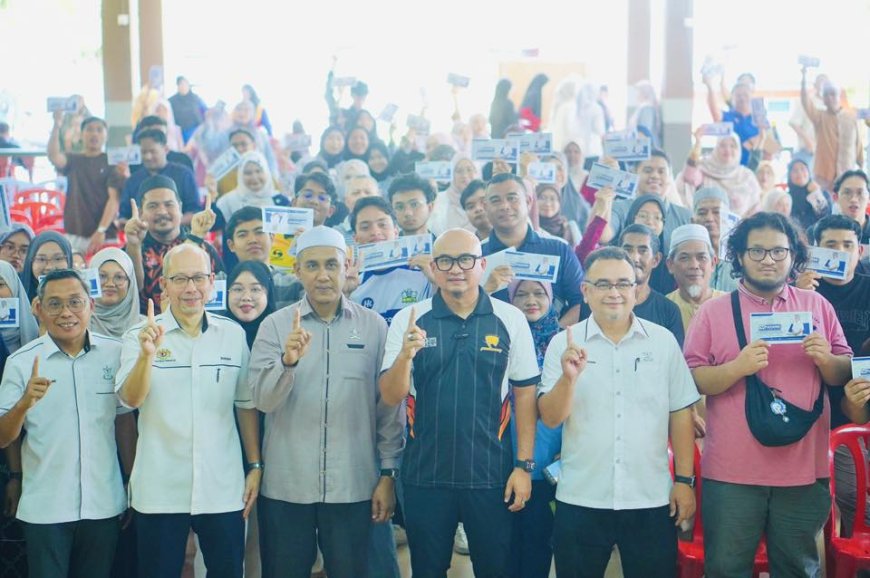 Kerajaan Pahang Salur RM56,800 Bantuan I.M Pahang Kepada Mahasiswa DUN Dong