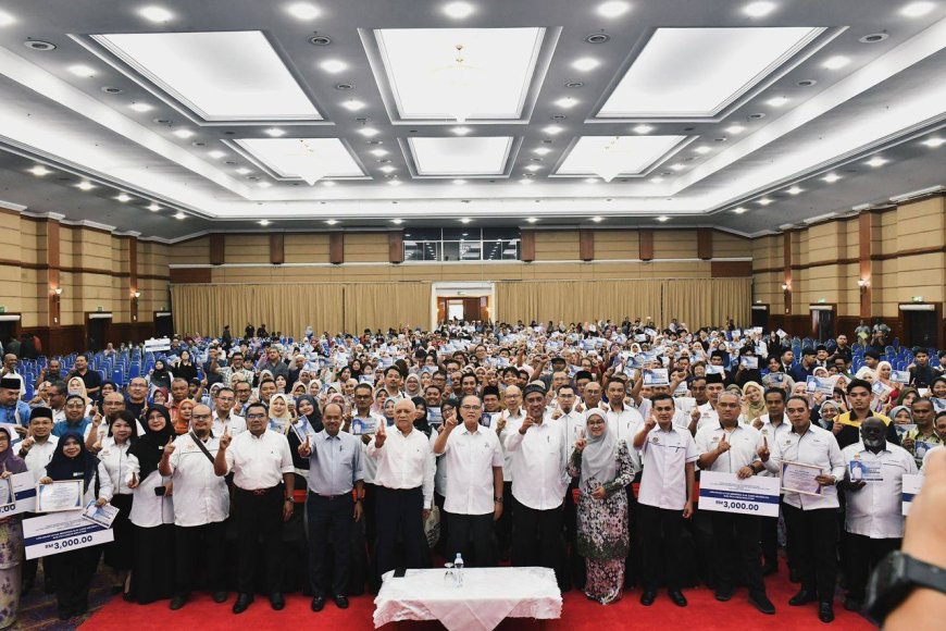 668 Pelajar Cemerlang Terima Insentif Pendidikan RM1 Juta: Pahang Terus Perkasa Agenda Ilmu