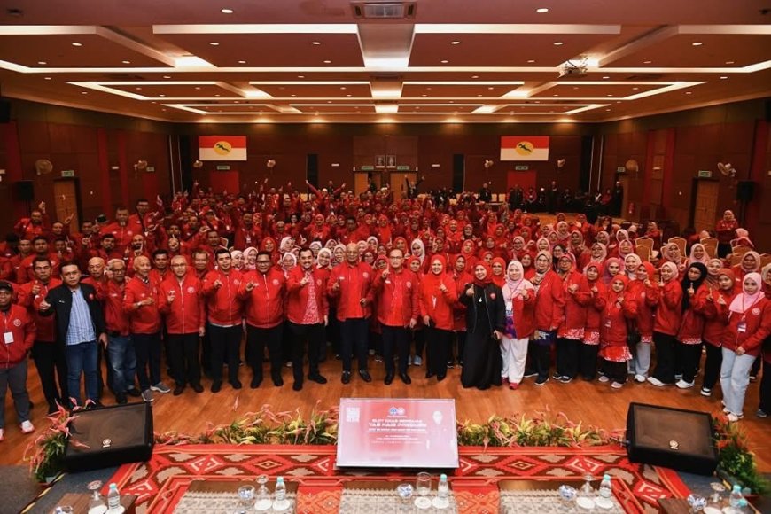 Terus Khidmat Bakti, Bina Keyakinan Rakyat – Wan Rosdy