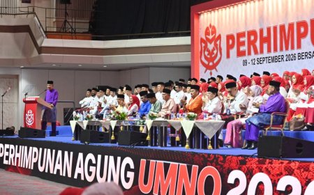 Idealogi UMNO Selamanya Sentrisme, Moderat